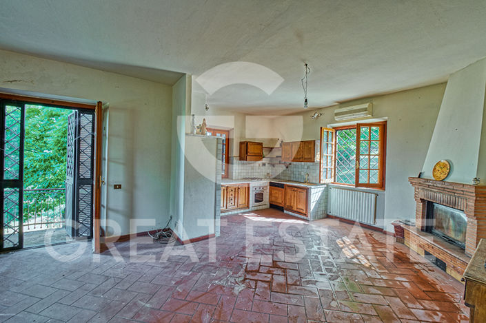 Image No.2-4 Bed Country House for sale