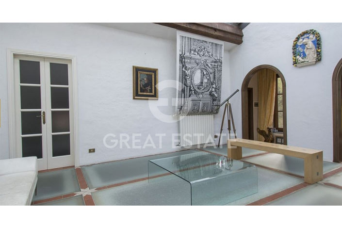 Image No.15-11 Bed Villa for sale