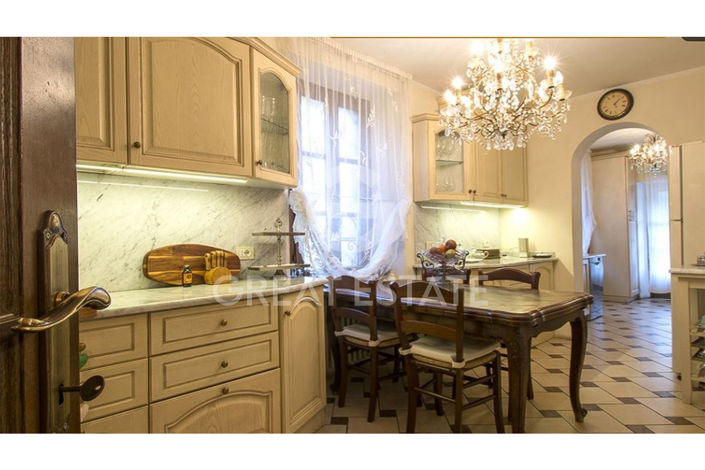 Image No.16-11 Bed Villa for sale