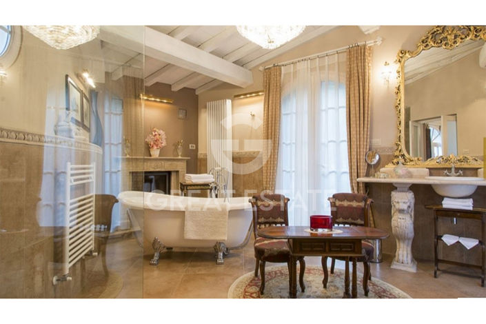 Image No.19-11 Bed Villa for sale