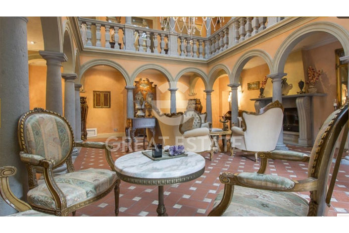 Image No.2-11 Bed Villa for sale