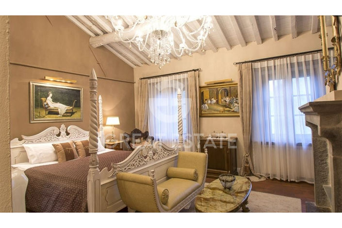 Image No.20-11 Bed Villa for sale