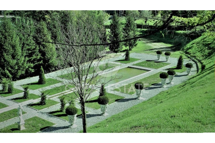 Image No.26-11 Bed Villa for sale