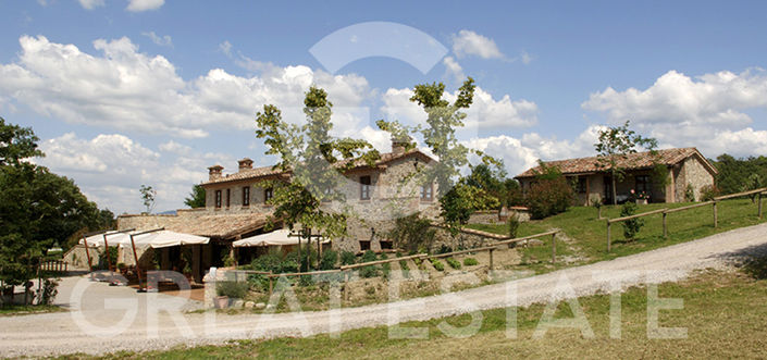 Image No.14-Ferme de 12 chambres à vendre à Citta della Pieve