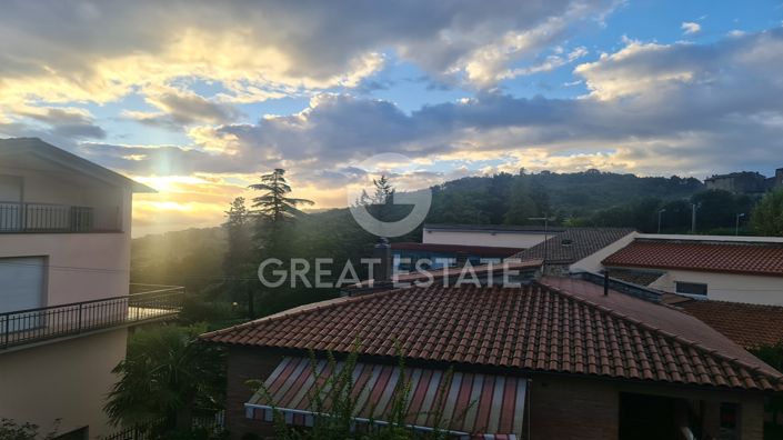 Image No.14-4 Bed Property for sale