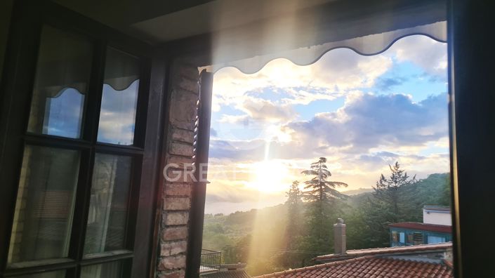 Image No.15-4 Bed Property for sale