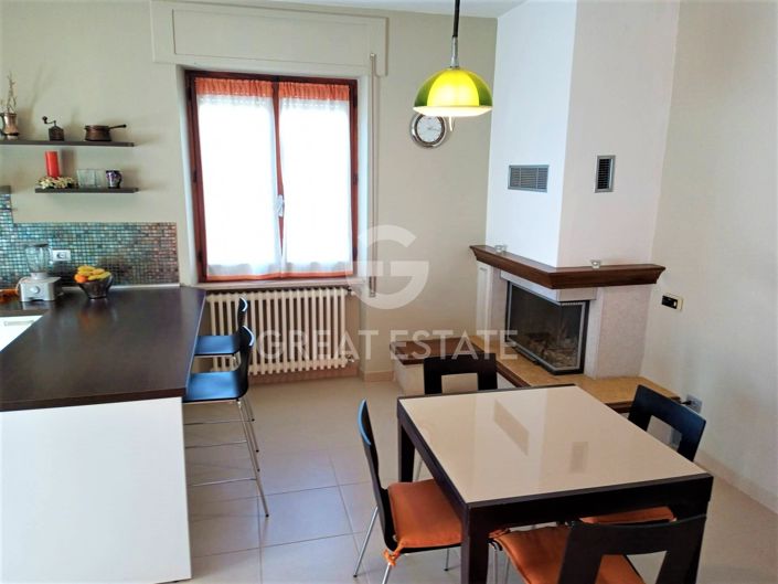 Image No.14-Appartement de 4 chambres à vendre à Ficulle