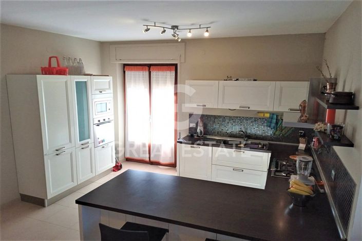 Image No.15-Appartement de 4 chambres à vendre à Ficulle