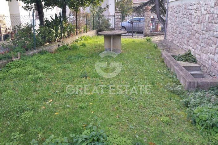 Image No.30-Appartement de 4 chambres à vendre à Ficulle