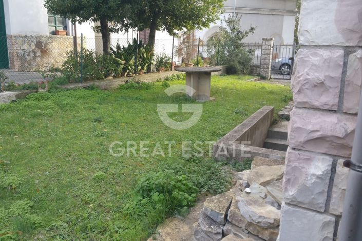 Image No.31-Appartement de 4 chambres à vendre à Ficulle