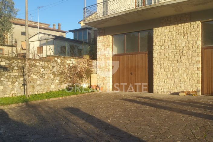 Image No.8-Appartement de 4 chambres à vendre à Ficulle