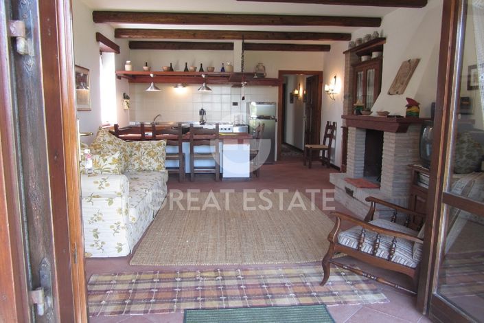 Image No.2-2 Bed Country House for sale