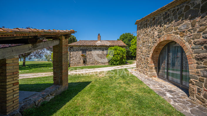 Image No.15-6 Bed Country House for sale