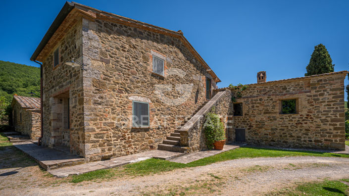 Image No.23-6 Bed Country House for sale