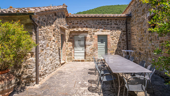 Image No.32-6 Bed Country House for sale