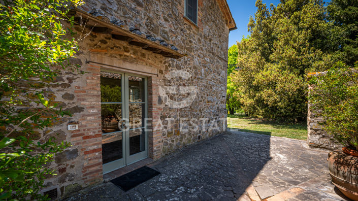 Image No.36-6 Bed Country House for sale