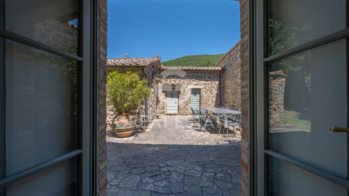 Image No.51-6 Bed Country House for sale