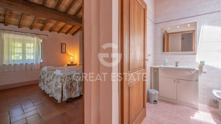 Image No.58-6 Bed Country House for sale