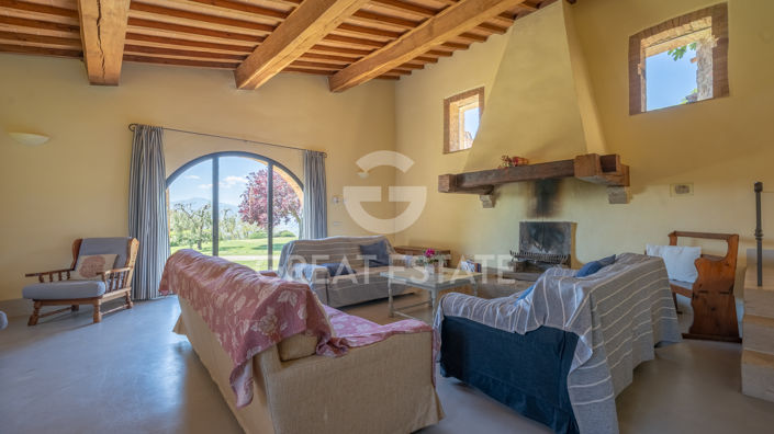Image No.6-6 Bed Country House for sale