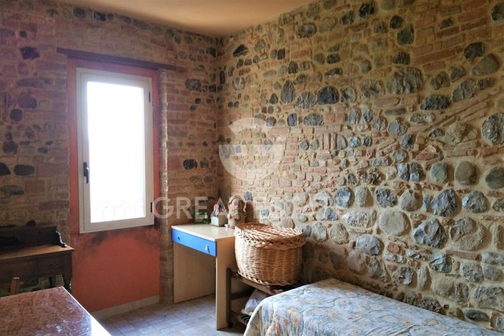 Image No.13-2 Bed Property for sale