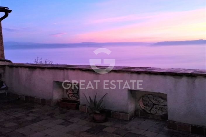 Image No.23-2 Bed Property for sale