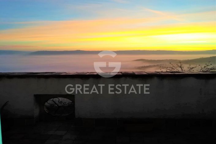 Image No.24-2 Bed Property for sale