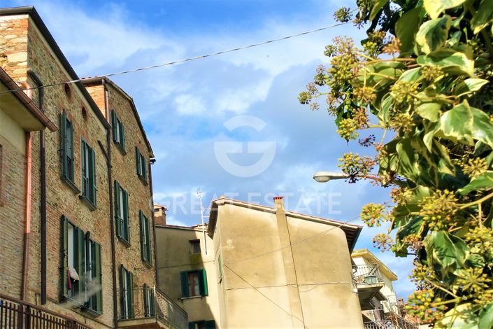 Image No.3-2 Bed Property for sale