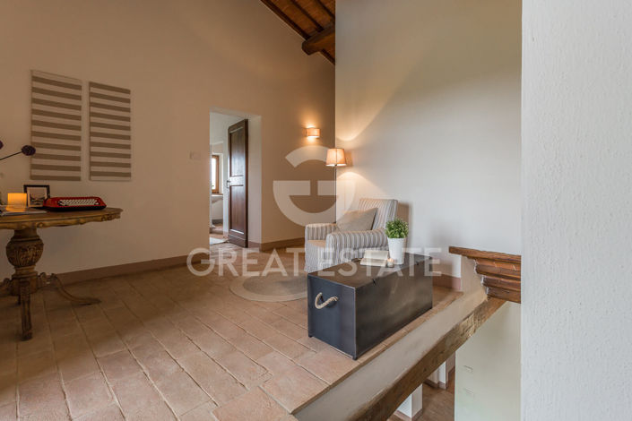 Image No.16-5 Bed Country House for sale