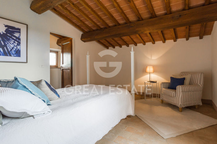 Image No.19-5 Bed Country House for sale