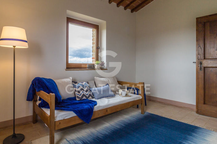 Image No.24-5 Bed Country House for sale