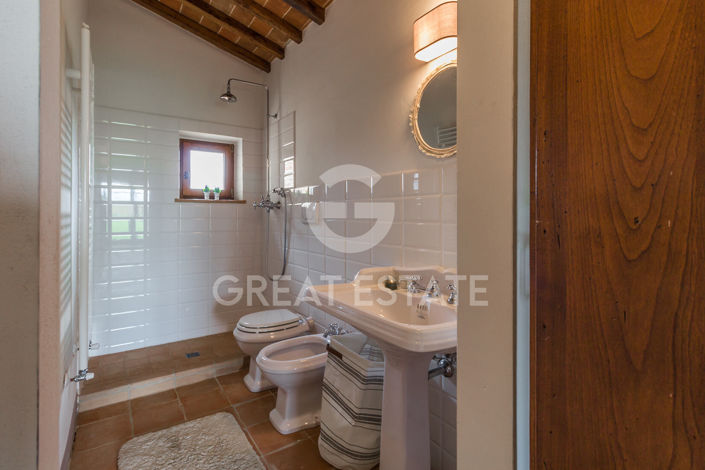 Image No.33-5 Bed Country House for sale