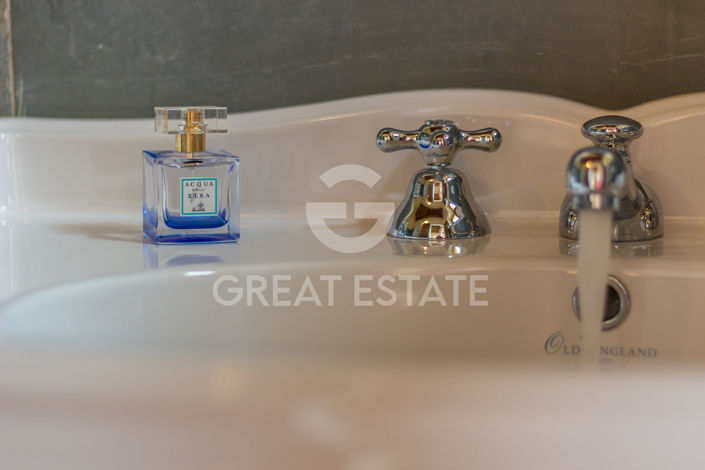 Image No.41-5 Bed Country House for sale