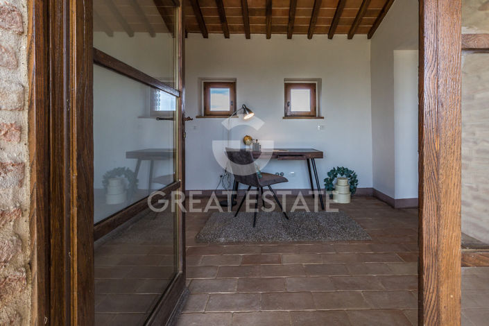 Image No.44-5 Bed Country House for sale