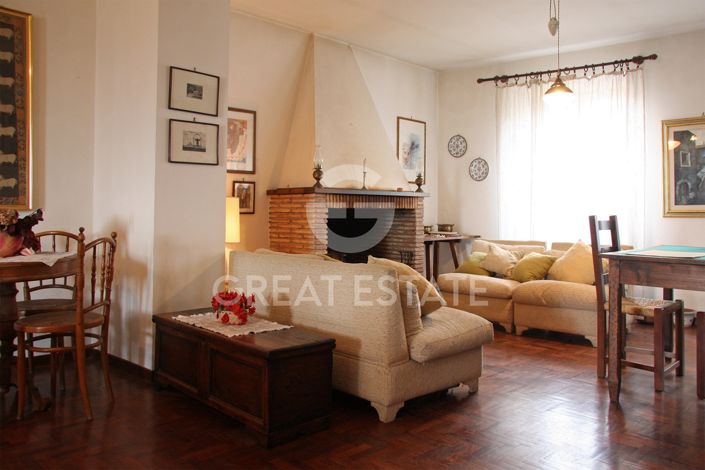 Image No.11-4 Bed Property for sale