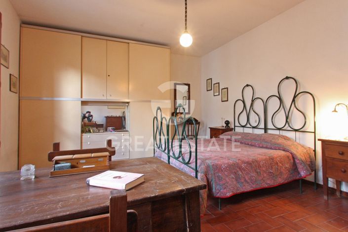 Image No.13-4 Bed Property for sale