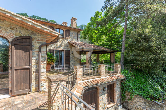 Image No.10-4 Bed Country House for sale