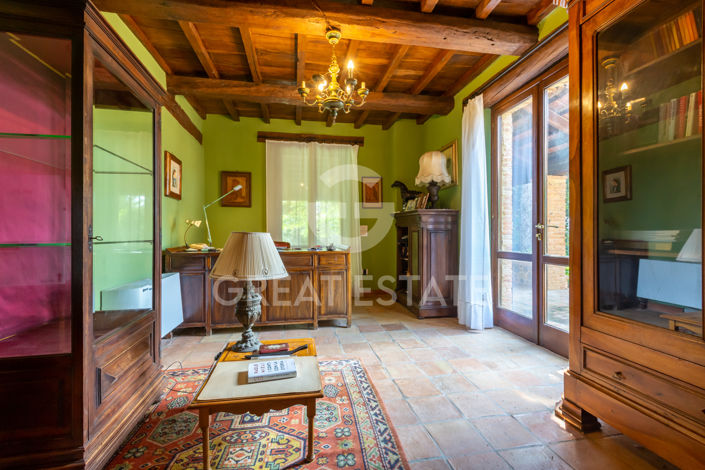 Image No.24-4 Bed Country House for sale