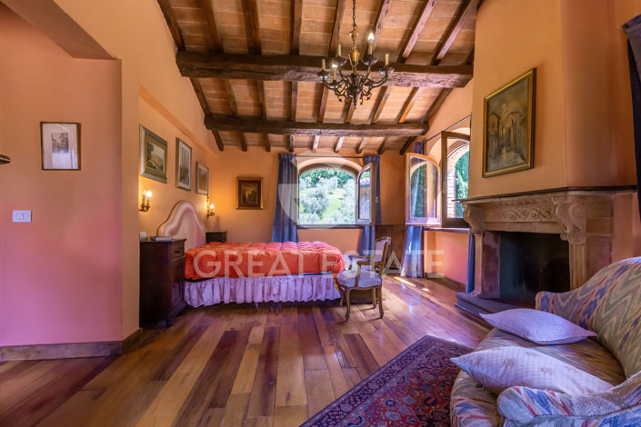 Image No.27-4 Bed Country House for sale