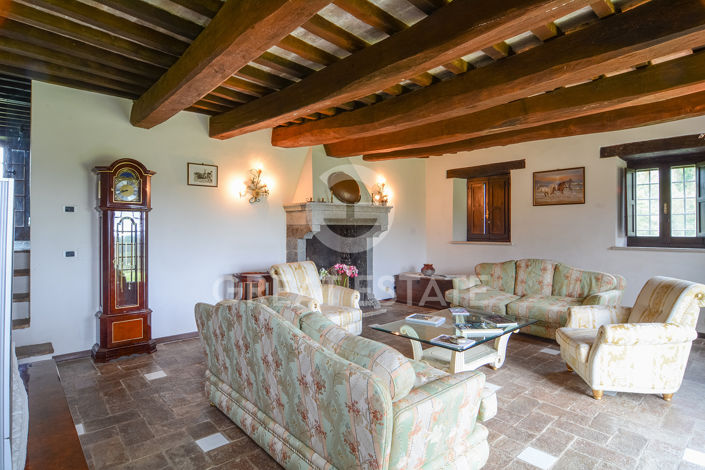 Image No.18-6 Bed Country House for sale