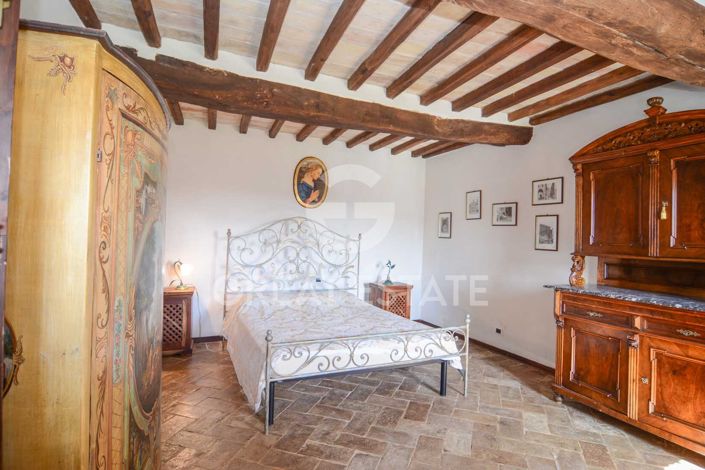 Image No.39-6 Bed Country House for sale