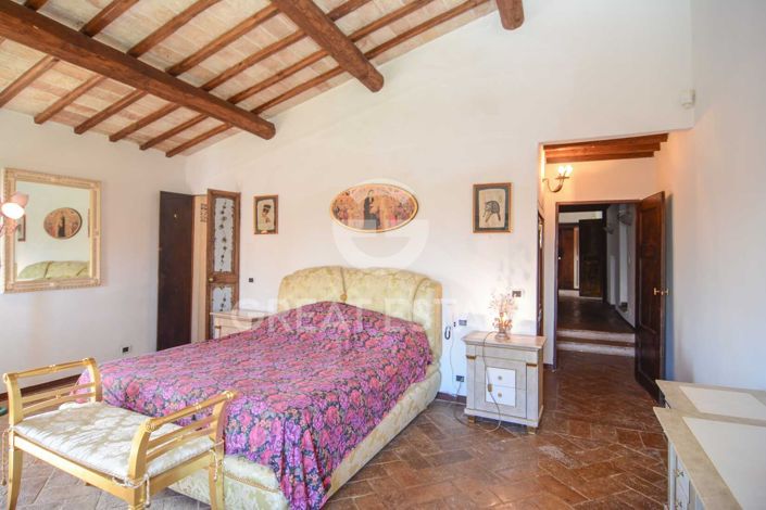 Image No.41-6 Bed Country House for sale