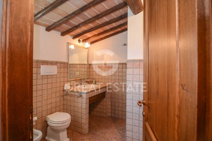 Image No.51-6 Bed Country House for sale