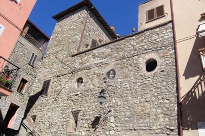 1 - Ficulle, Townhouse