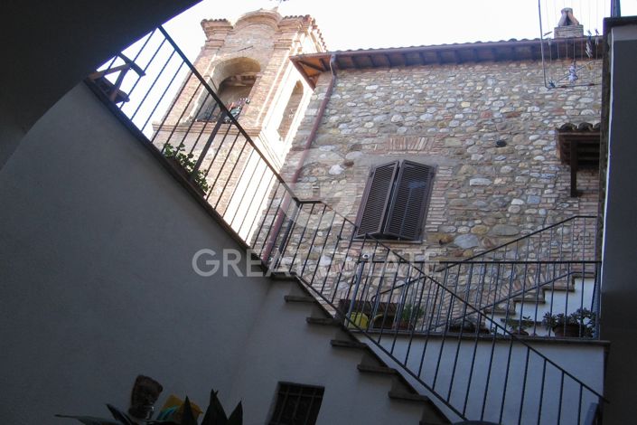 Image No.2-8 Bed Townhouse for sale