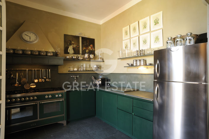 Image No.12-3 Bed Apartment for sale