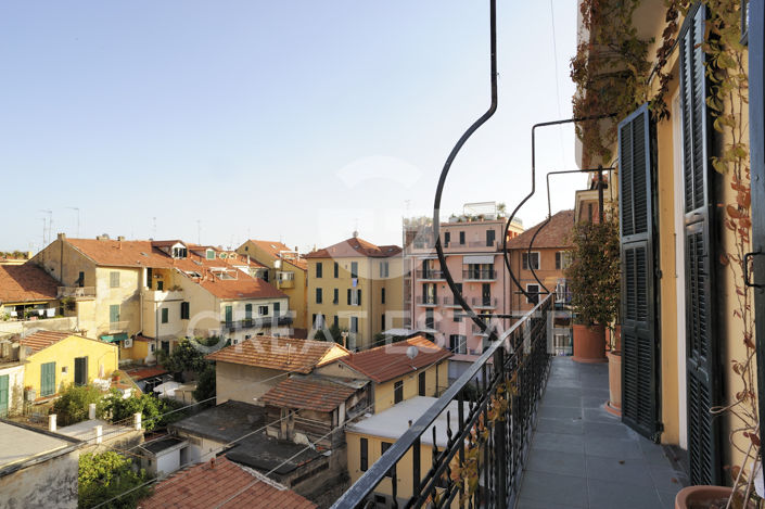 Image No.15-3 Bed Apartment for sale