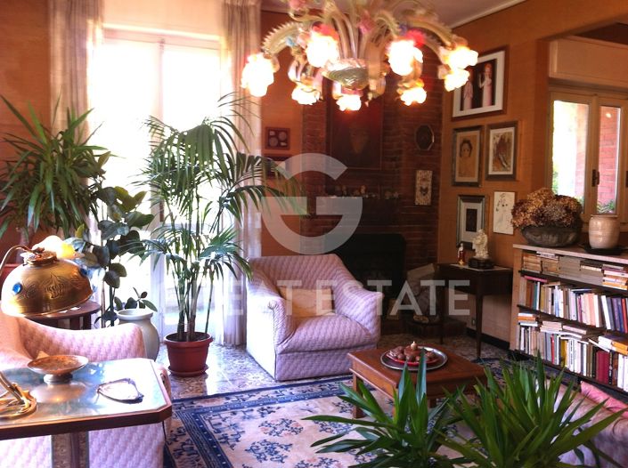 Image No.19-Villa for sale