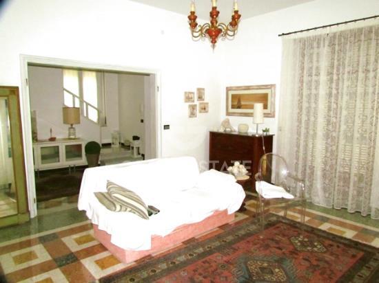 Image No.5-5 Bed Villa for sale