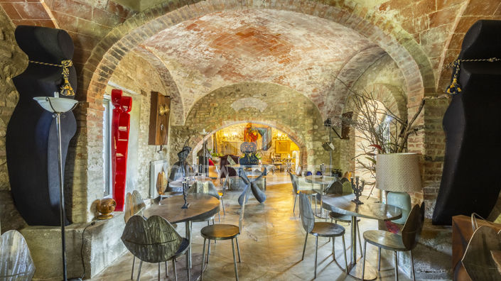 Image No.2-7 Bed Country House for sale