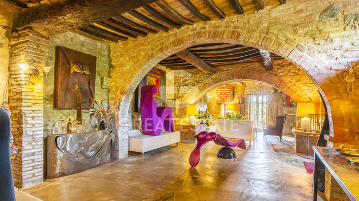 Image No.31-7 Bed Country House for sale